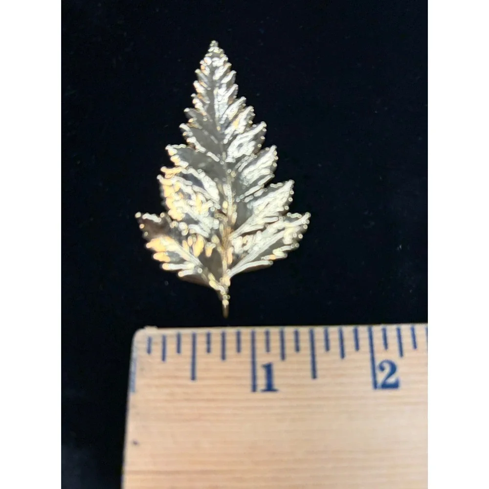 Vintage Gold Tone Fern Leaf Pendant Botanical Statement Jewelry Large 2.5 Inch